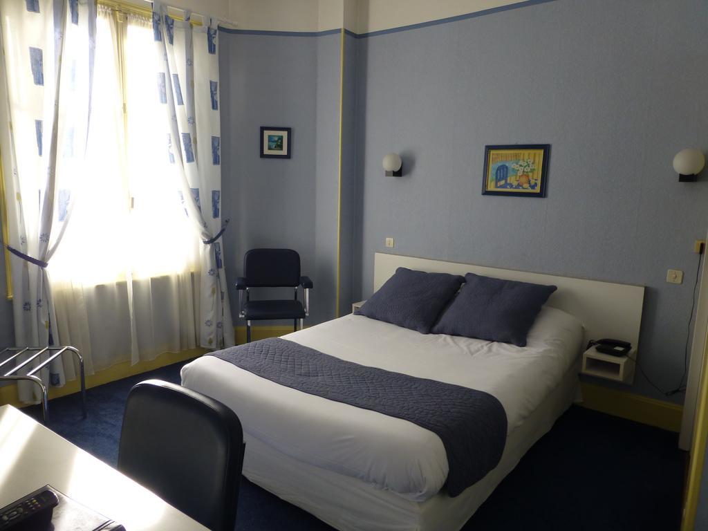 Trianon Hotel Vichy Szoba fotó