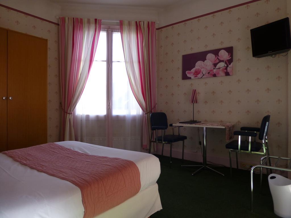 Trianon Hotel Vichy Szoba fotó