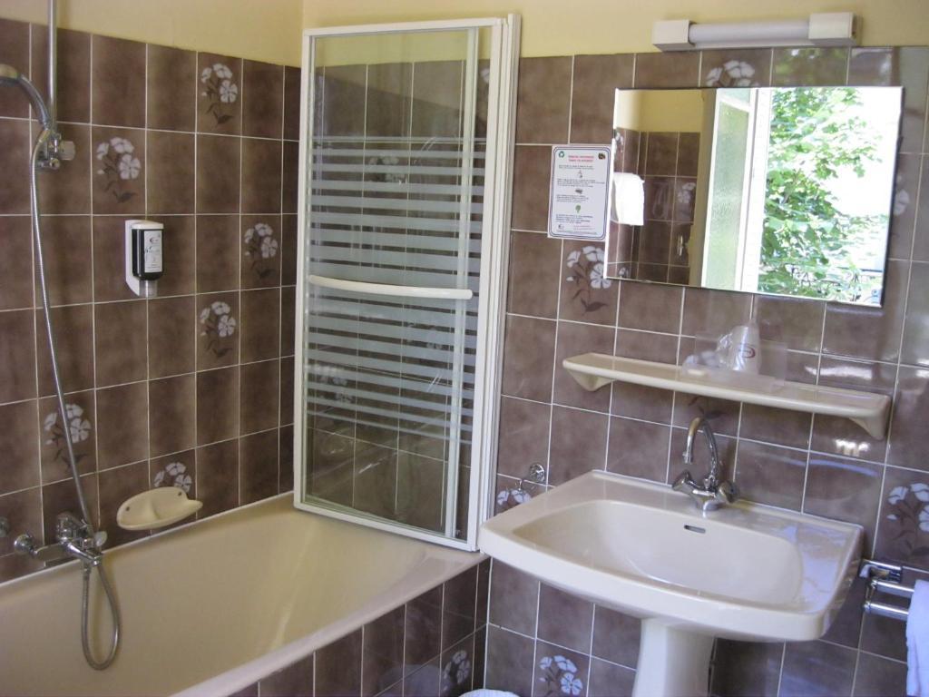Trianon Hotel Vichy Szoba fotó